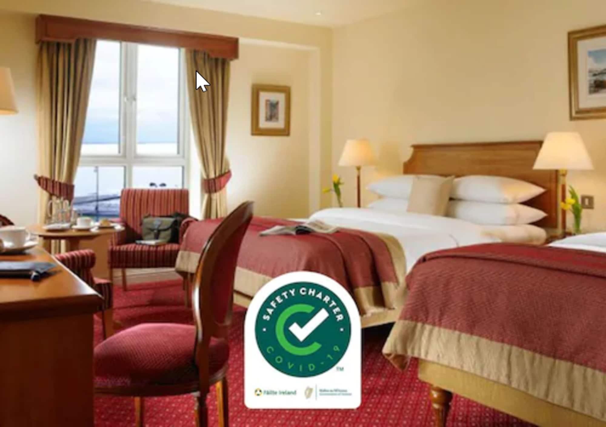 Galway Bay Hotel Conference & Leisure Centre Esterno foto