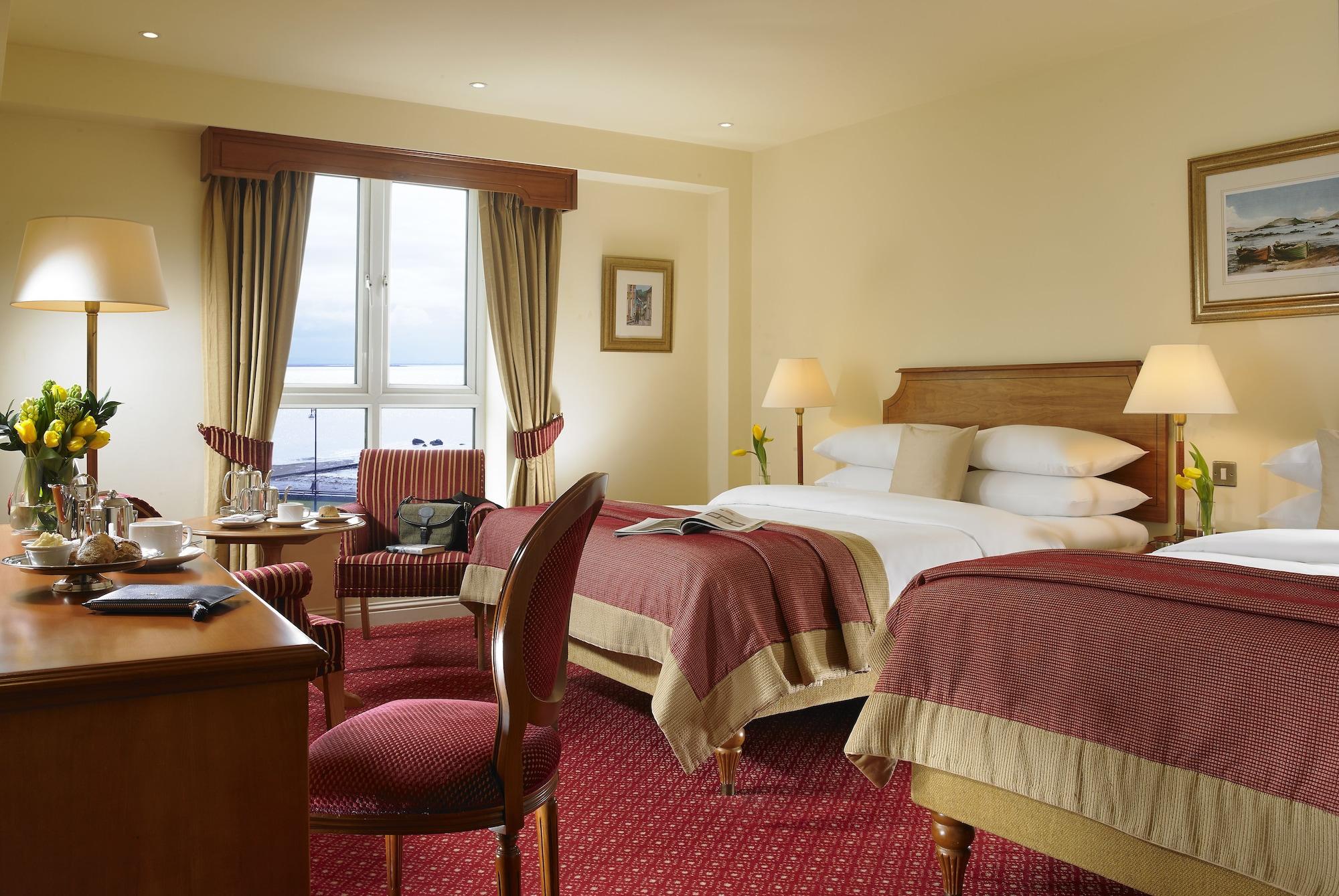 Galway Bay Hotel Conference & Leisure Centre Esterno foto