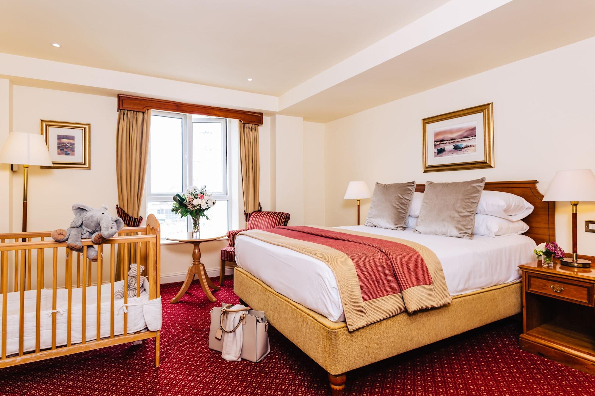 Galway Bay Hotel Conference & Leisure Centre Esterno foto