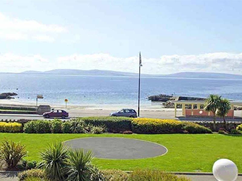 Galway Bay Hotel Conference & Leisure Centre Esterno foto