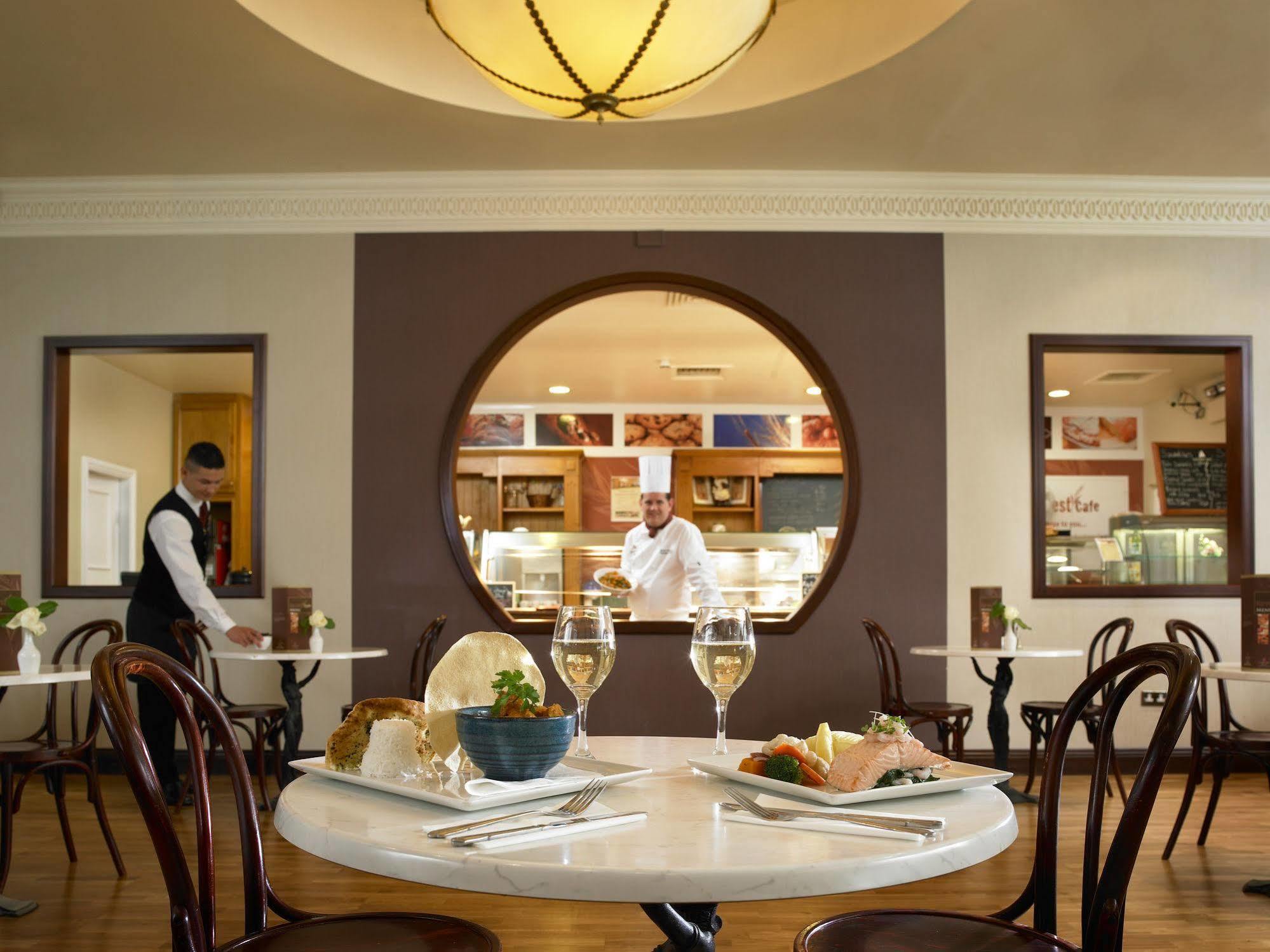 Galway Bay Hotel Conference & Leisure Centre Esterno foto