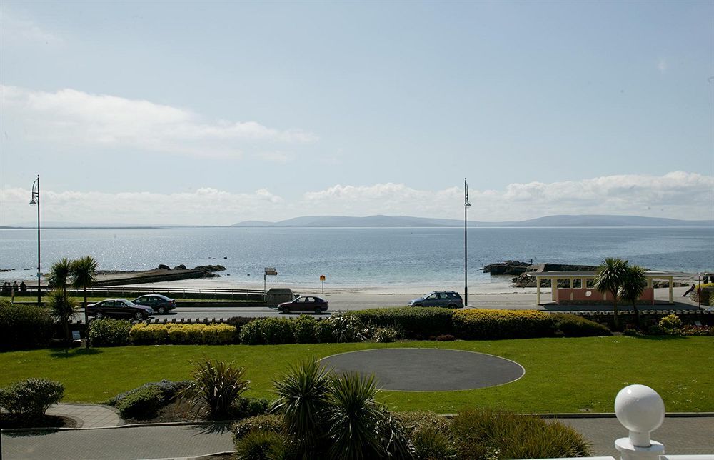 Galway Bay Hotel Conference & Leisure Centre Esterno foto